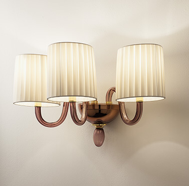 lampada violante da parete